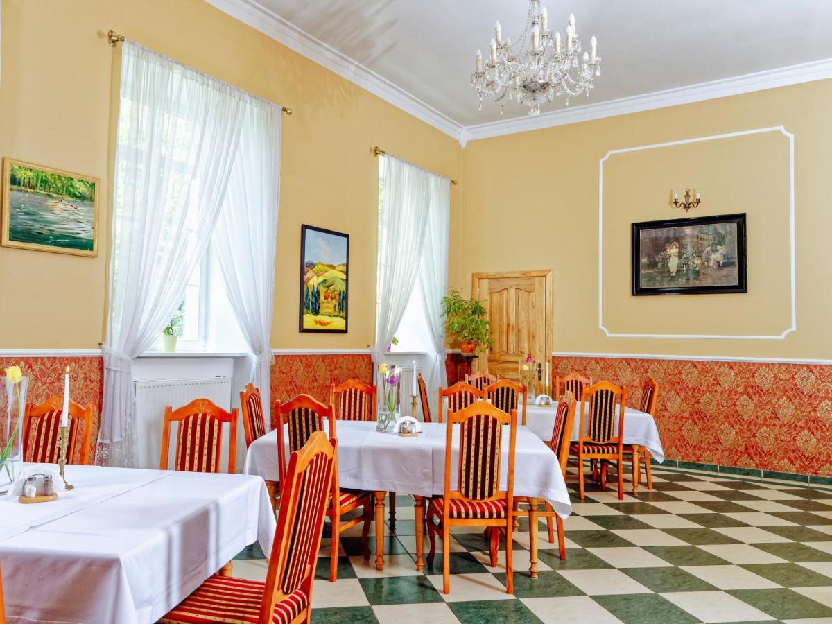 Palac Pensjonat Ptaszynka Gryfice Exteriér fotografie